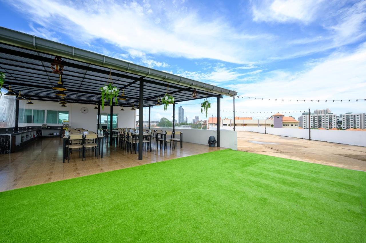 Cozy Resort, A Boutique Hotel Pattaya Exterior photo